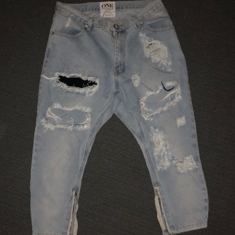 Ankle zippers ‘One Teaspoon’ boyfriend jeans!